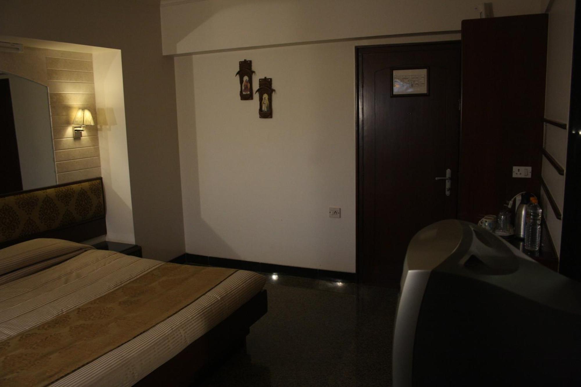 Hotel Karl Residency Bombaim Exterior foto